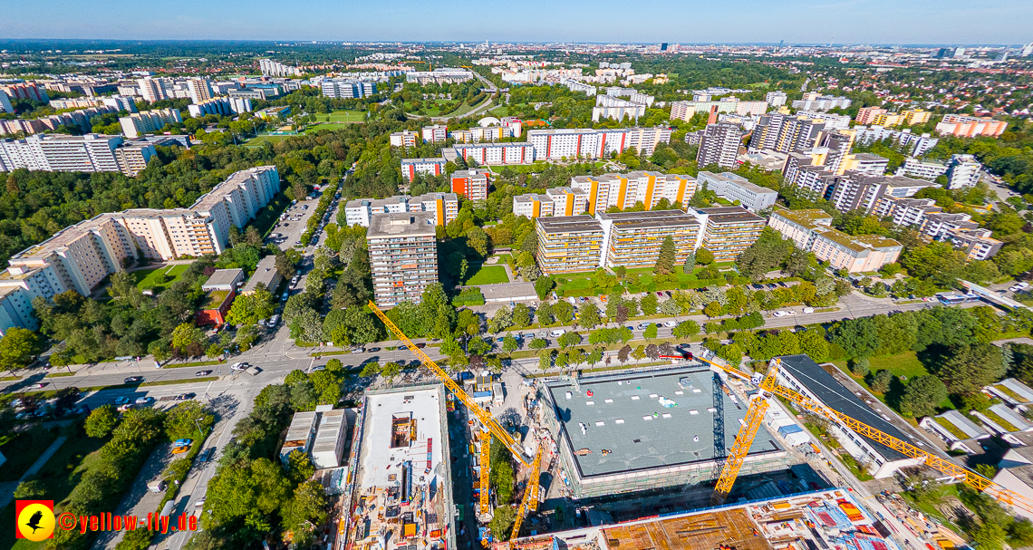 02.09.2022 - Baustelle Grundschule am Karl-Marx-Ring und Villa in der Niederalmstraße 16 in Neuperlach
